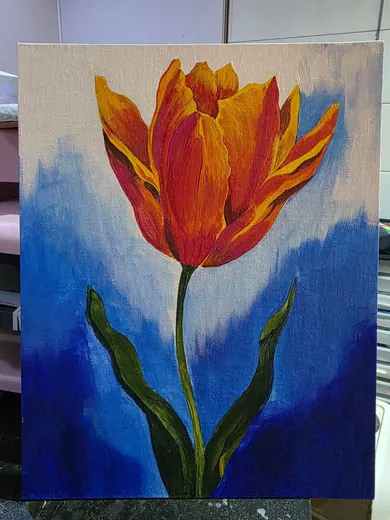 Tulipán pintado en acrílico por una alumna